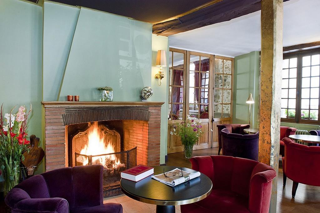 Logis - Hotel & Restaurant Du Tribunal Мортань-о-Перш Екстер'єр фото