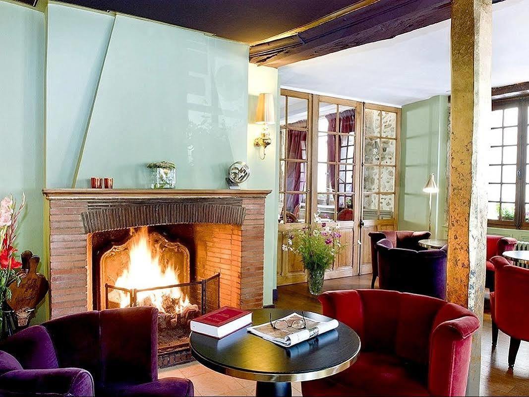 Logis - Hotel & Restaurant Du Tribunal Мортань-о-Перш Екстер'єр фото